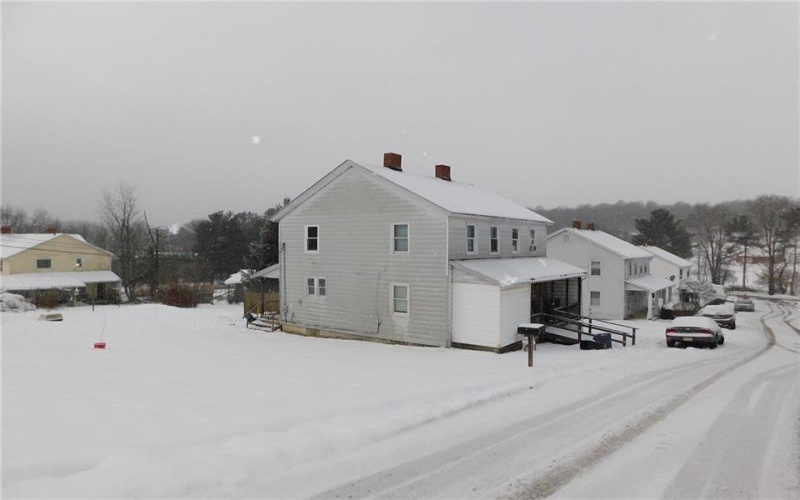 204 1st Street, Uniontown, 15401, 3 Bedrooms Bedrooms, ,2 BathroomsBathrooms,Residential,For Sale,1st Street,1685357