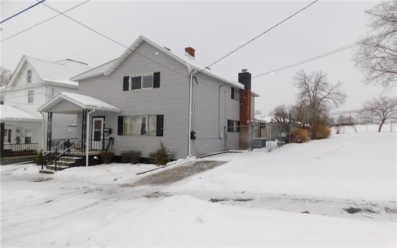 92 Nutt Avenue, Uniontown, 15401, ,Multi-unit,For Sale,Nutt Avenue,1685365