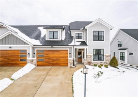 1006 Sweetgum Ct, Jeannette, 15644, 4 Bedrooms Bedrooms, 10 Rooms Rooms,2.1 BathroomsBathrooms,Residential,For Sale,Sweetgum Ct,1685583