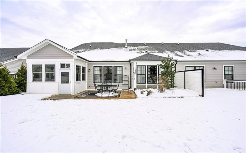 1006 Sweetgum Ct, Jeannette, 15644, 4 Bedrooms Bedrooms, 10 Rooms Rooms,2.1 BathroomsBathrooms,Residential,For Sale,Sweetgum Ct,1685583