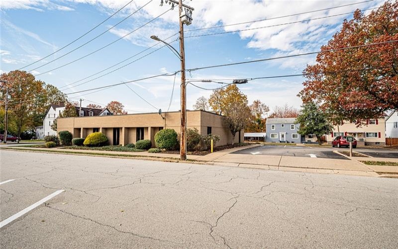 600 LIGONIER ST, LATROBE, 15650, ,Commercial-industrial-business,For Sale,LIGONIER ST,1684379