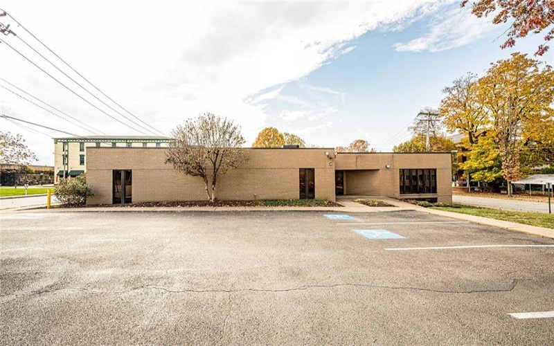 600 LIGONIER ST, LATROBE, 15650, ,Commercial-industrial-business,For Sale,LIGONIER ST,1684379