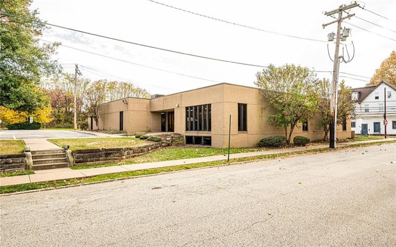 600 LIGONIER ST, LATROBE, 15650, ,Commercial-industrial-business,For Sale,LIGONIER ST,1684379