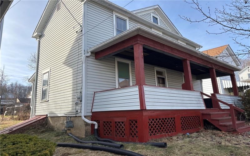 223 Holmes Street, Vandergrift, 15690, 3 Bedrooms Bedrooms, 10 Rooms Rooms,2 BathroomsBathrooms,Residential,For Sale,Holmes Street,1685702