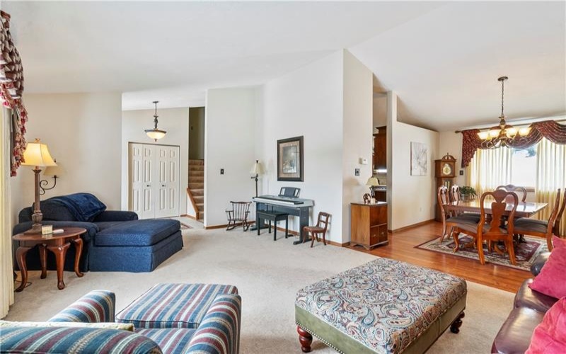 291 Annuity Dr, Washington, 15301, 4 Bedrooms Bedrooms, 11 Rooms Rooms,2.1 BathroomsBathrooms,Residential,For Sale,Annuity Dr,1685752