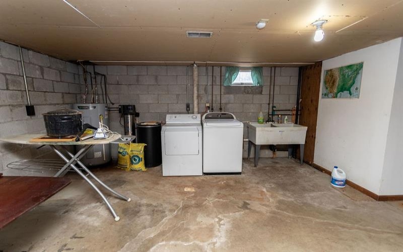 2754 Morgantown Road, Smithfield, 15478, 3 Bedrooms Bedrooms, ,3 BathroomsBathrooms,Residential,For Sale,Morgantown Road,1685680