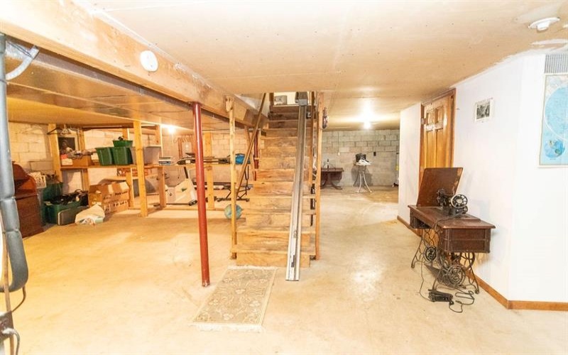 2754 Morgantown Road, Smithfield, 15478, 3 Bedrooms Bedrooms, ,3 BathroomsBathrooms,Residential,For Sale,Morgantown Road,1685680