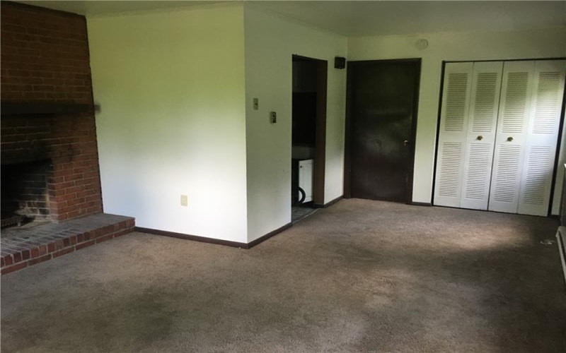 211 Oakview Dr, Ligonier, 15658, ,Multi-unit,For Sale,Oakview Dr,1685770