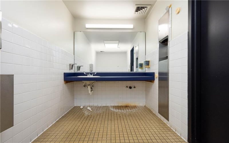 590 Washington Road, Washington, 15301, ,Commercial-industrial-business,For Sale,Washington Road,1685771