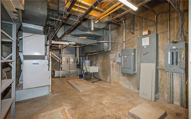 590 Washington Road, Washington, 15301, ,Commercial-industrial-business,For Sale,Washington Road,1685771
