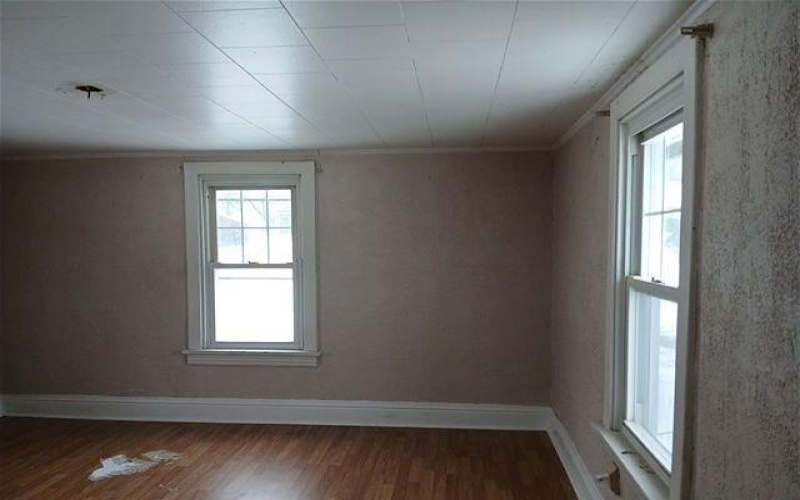511 4th Ave, New Eagle, 15067, 3 Bedrooms Bedrooms, 6 Rooms Rooms,2 BathroomsBathrooms,Residential,For Sale,4th Ave,1685896