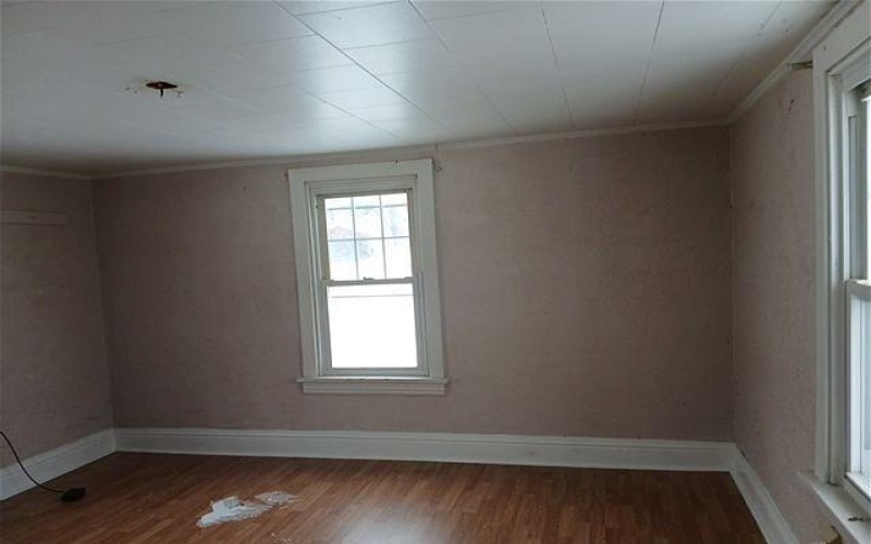 511 4th Ave, New Eagle, 15067, 3 Bedrooms Bedrooms, 6 Rooms Rooms,2 BathroomsBathrooms,Residential,For Sale,4th Ave,1685896