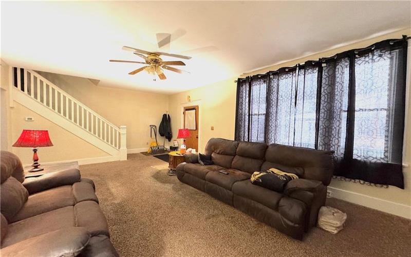 348 Frothingham Ave, Jeannette, 15644, 3 Bedrooms Bedrooms, 8 Rooms Rooms,1 BathroomBathrooms,Residential,For Sale,Frothingham Ave,1685759