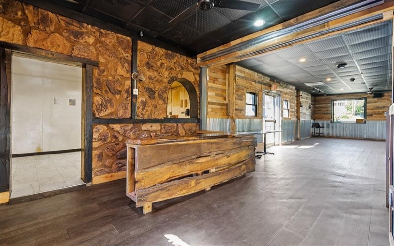 2222 Freeport Rd, New Kensington, 15068, ,Commercial-industrial-business,For Sale,Freeport Rd,1686112
