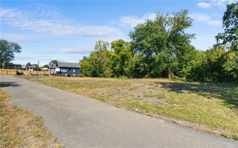 2222 Freeport Rd, New Kensington, 15068, ,Commercial-industrial-business,For Sale,Freeport Rd,1686112