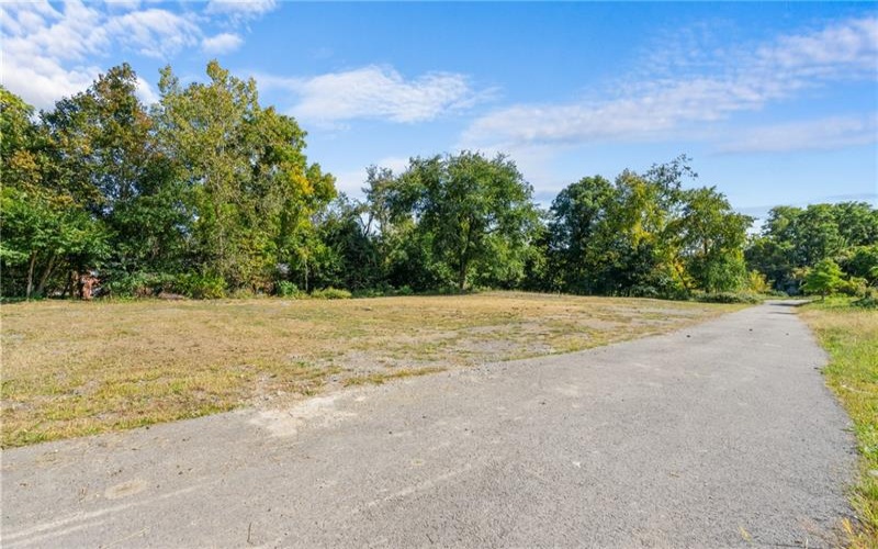 2222 Freeport Rd, New Kensington, 15068, ,Commercial-industrial-business,For Sale,Freeport Rd,1686112
