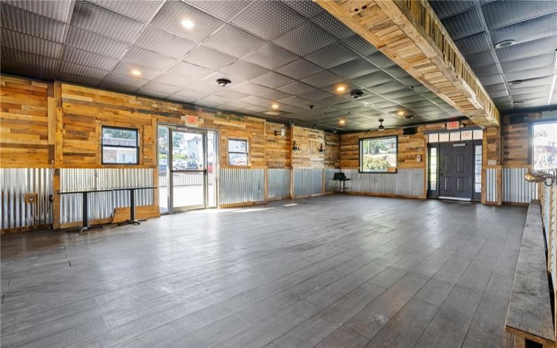2222 Freeport Rd, New Kensington, 15068, ,Commercial-industrial-business,For Sale,Freeport Rd,1686112