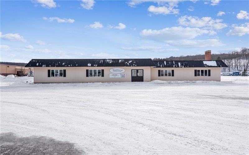 8557 Mason Dixon Highway, Meyersdale, 15552, ,Commercial-industrial-business,For Sale,Mason Dixon Highway,1686008