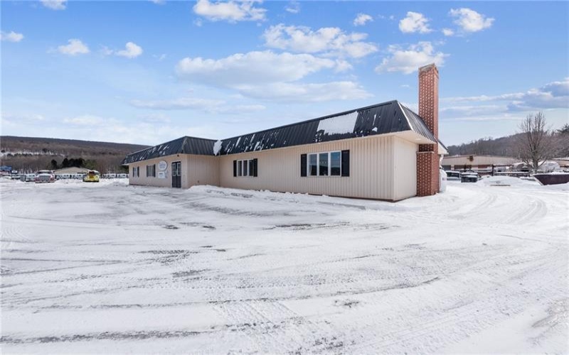 8557 Mason Dixon Highway, Meyersdale, 15552, ,Commercial-industrial-business,For Sale,Mason Dixon Highway,1686008
