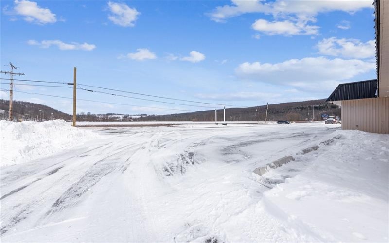 8557 Mason Dixon Highway, Meyersdale, 15552, ,Commercial-industrial-business,For Sale,Mason Dixon Highway,1686008