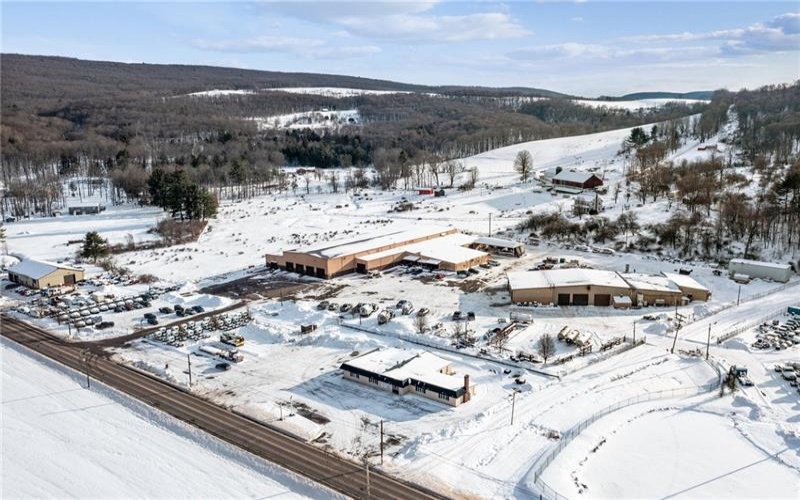 8557 Mason Dixon Highway, Meyersdale, 15552, ,Commercial-industrial-business,For Sale,Mason Dixon Highway,1686008