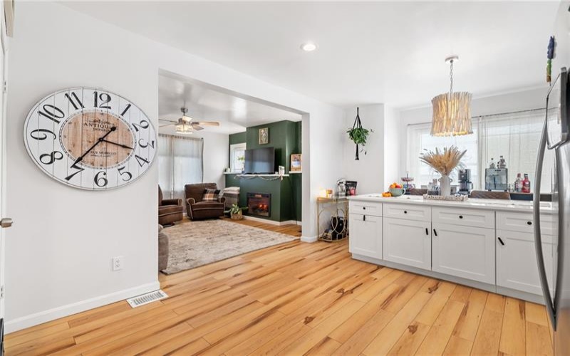 62 Laurel Ave, Washington, 15301, 3 Bedrooms Bedrooms, 8 Rooms Rooms,1 BathroomBathrooms,Residential,For Sale,Laurel Ave,1686272