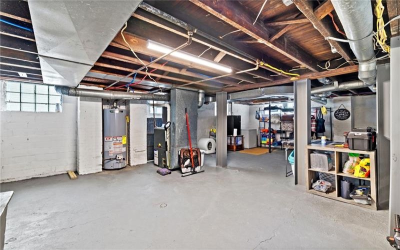 62 Laurel Ave, Washington, 15301, 3 Bedrooms Bedrooms, 8 Rooms Rooms,1 BathroomBathrooms,Residential,For Sale,Laurel Ave,1686272