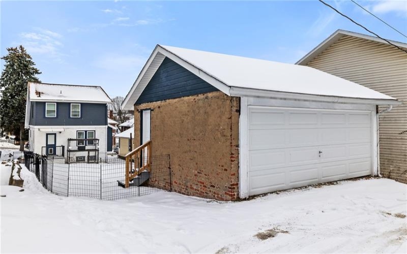 62 Laurel Ave, Washington, 15301, 3 Bedrooms Bedrooms, 8 Rooms Rooms,1 BathroomBathrooms,Residential,For Sale,Laurel Ave,1686272