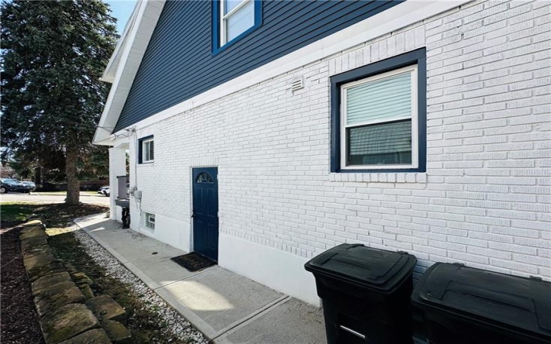 62 Laurel Ave, Washington, 15301, 3 Bedrooms Bedrooms, 8 Rooms Rooms,1 BathroomBathrooms,Residential,For Sale,Laurel Ave,1686272