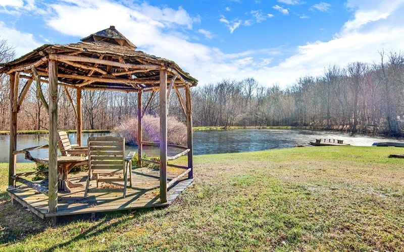 254 Light Ln, Ligonier, 15658, 2 Bedrooms Bedrooms, ,2.1 BathroomsBathrooms,Residential,For Sale,Light Ln,1686421