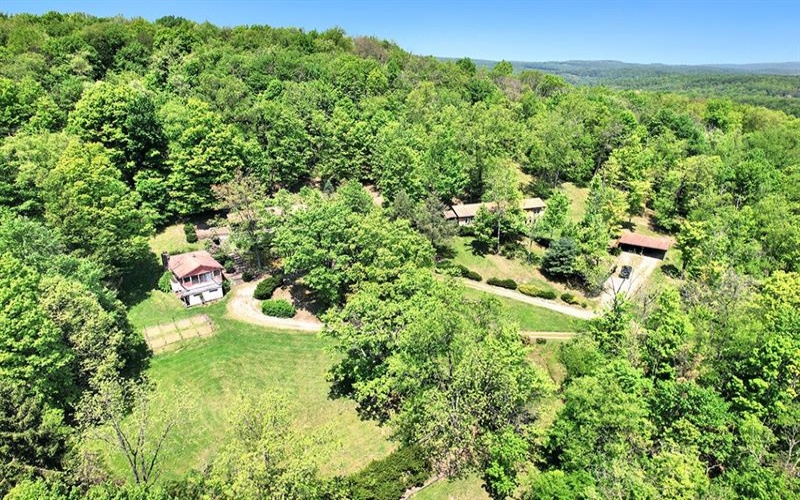 254 Light Ln, Ligonier, 15658, 2 Bedrooms Bedrooms, ,2.1 BathroomsBathrooms,Residential,For Sale,Light Ln,1686421