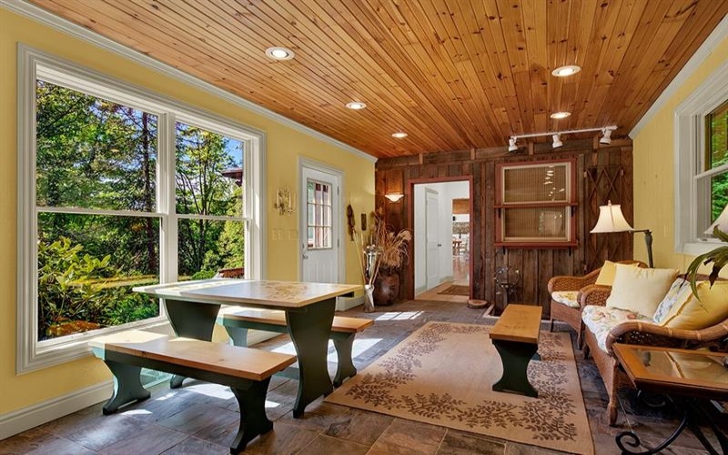 254 Light Ln, Ligonier, 15658, 2 Bedrooms Bedrooms, ,2.1 BathroomsBathrooms,Residential,For Sale,Light Ln,1686421