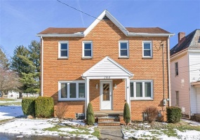 204 Liberty Street, Perryopolis, 15473, 3 Bedrooms Bedrooms, 10 Rooms Rooms,1.2 BathroomsBathrooms,Residential,For Sale,Liberty Street,1686473