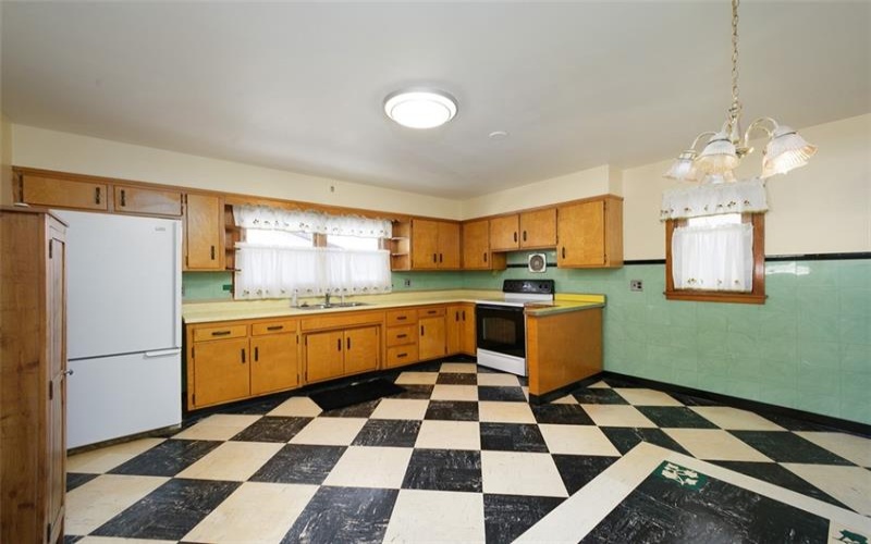 204 Liberty Street, Perryopolis, 15473, 3 Bedrooms Bedrooms, 10 Rooms Rooms,1.2 BathroomsBathrooms,Residential,For Sale,Liberty Street,1686473