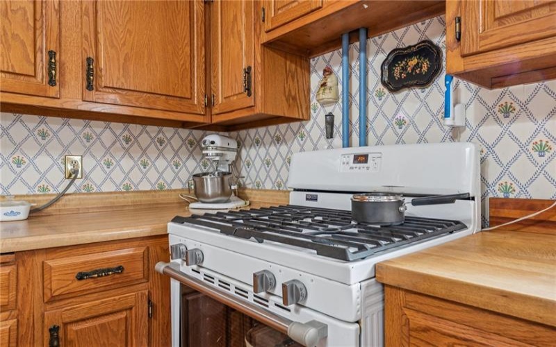 737 Buttermore Road, Ruffs Dale, 15679, 4 Bedrooms Bedrooms, 11 Rooms Rooms,2 BathroomsBathrooms,Residential,For Sale,Buttermore Road,1686556