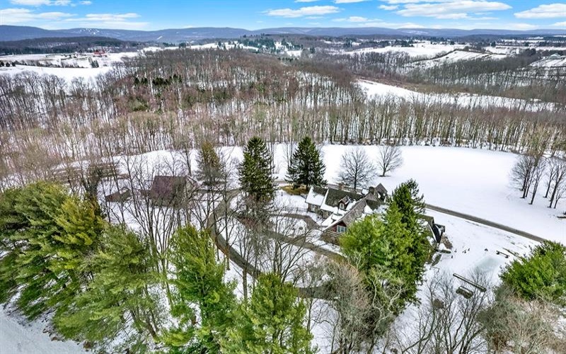 123 Pilgrim Ln, Ligonier, 15658, 7 Bedrooms Bedrooms, 9 Rooms Rooms,7.1 BathroomsBathrooms,Residential,For Sale,Pilgrim Ln,1686741