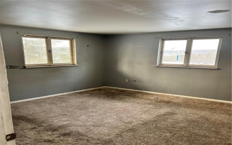 610 Olive St, Seward, 15954, 3 Bedrooms Bedrooms, 7 Rooms Rooms,2.1 BathroomsBathrooms,Residential,For Sale,Olive St,1686943