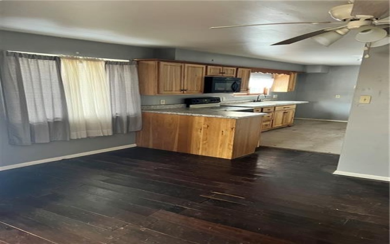 610 Olive St, Seward, 15954, 3 Bedrooms Bedrooms, 7 Rooms Rooms,2.1 BathroomsBathrooms,Residential,For Sale,Olive St,1686943