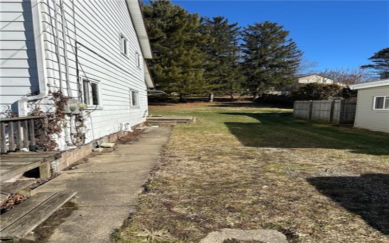 13 Legion St, Republic, 15475, ,Multi-unit,For Sale,Legion St,1686989