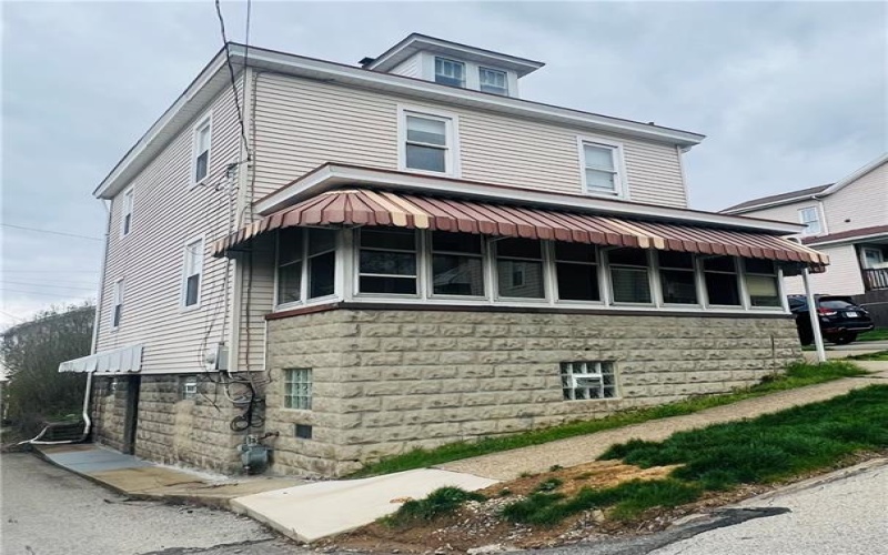 311 Jamison Ave, Greensburg, 15601, 4 Bedrooms Bedrooms, 10 Rooms Rooms,2.1 BathroomsBathrooms,Residential,For Sale,Jamison Ave,1687009