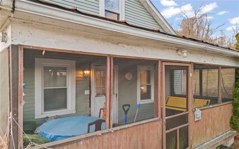 412 Majorsville Road, West Finley, 15377, 2 Bedrooms Bedrooms, 5 Rooms Rooms,1 BathroomBathrooms,Residential,For Sale,Majorsville Road,1687045