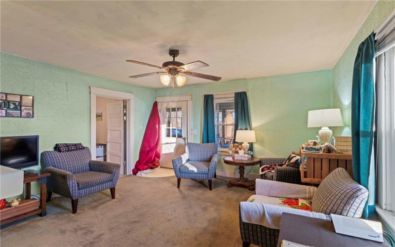 412 Majorsville Road, West Finley, 15377, 2 Bedrooms Bedrooms, 5 Rooms Rooms,1 BathroomBathrooms,Residential,For Sale,Majorsville Road,1687045