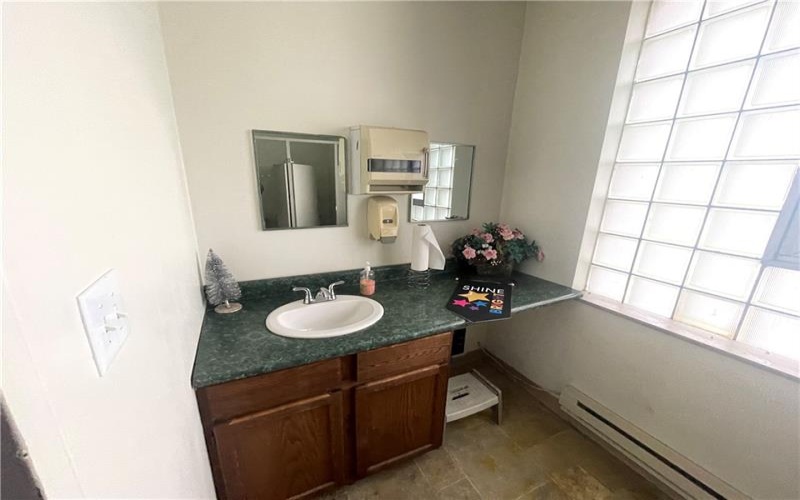 410 McKean, Donora, 15033, 6 Bedrooms Bedrooms, 12 Rooms Rooms,0.3 BathroomBathrooms,Residential,For Sale,McKean,1687048