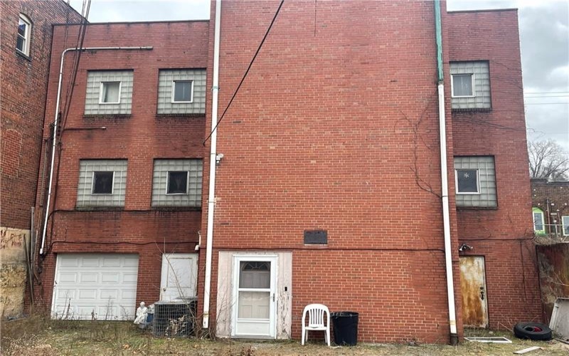 410 McKean, Donora, 15033, 6 Bedrooms Bedrooms, 12 Rooms Rooms,0.3 BathroomBathrooms,Residential,For Sale,McKean,1687048