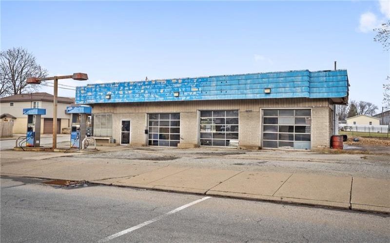 2400 Ligonier St, Latrobe, 15650, ,Commercial-industrial-business,For Sale,Ligonier St,1650562