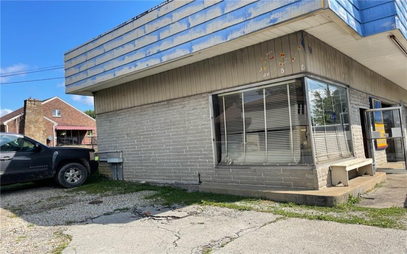 2400 Ligonier St, Latrobe, 15650, ,Commercial-industrial-business,For Sale,Ligonier St,1650562