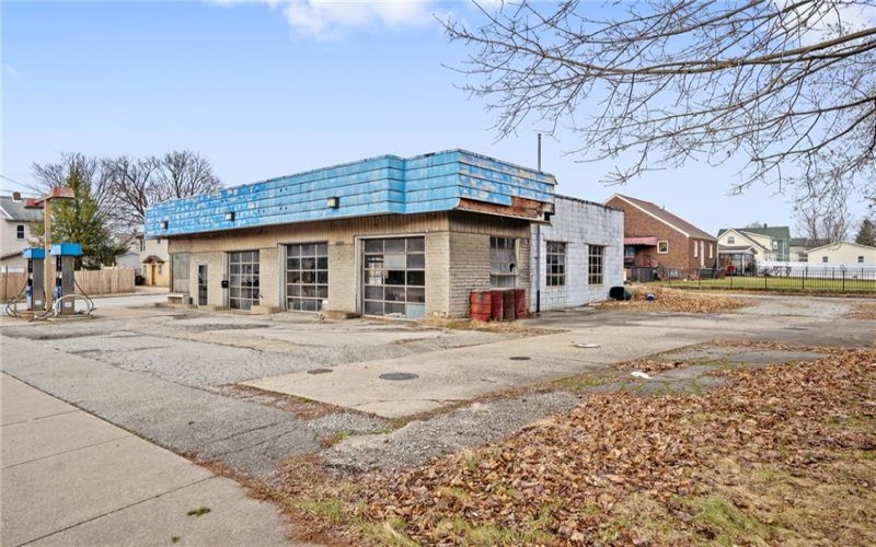 2400 Ligonier St, Latrobe, 15650, ,Commercial-industrial-business,For Sale,Ligonier St,1650562