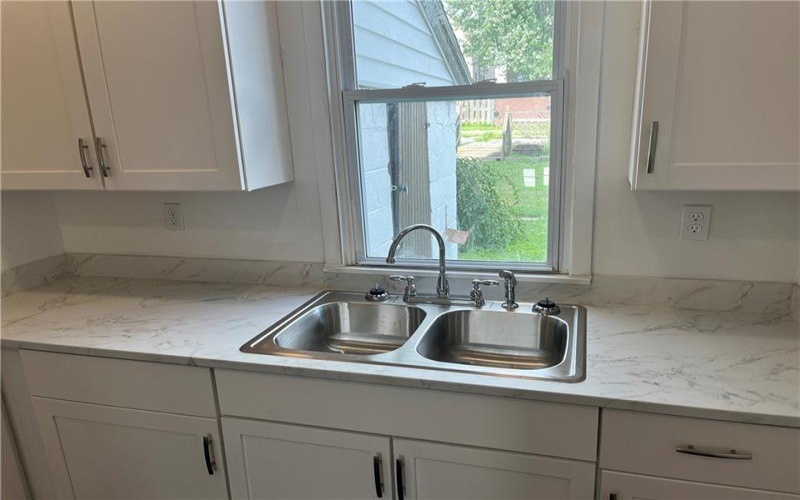 514 N Pittsburgh St, Connellsville, 15683, 3 Bedrooms Bedrooms, ,1 BathroomBathrooms,Lease,For Sale,N Pittsburgh St,1667712