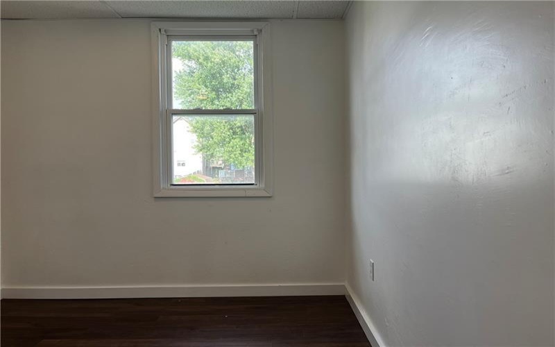 514 N Pittsburgh St, Connellsville, 15683, 3 Bedrooms Bedrooms, ,1 BathroomBathrooms,Lease,For Sale,N Pittsburgh St,1667712