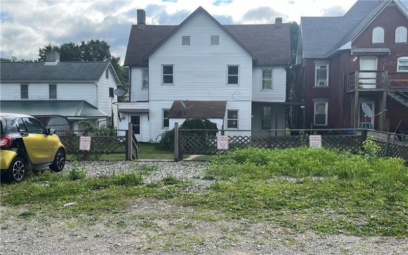 514 N Pittsburgh St, Connellsville, 15683, 3 Bedrooms Bedrooms, ,1 BathroomBathrooms,Lease,For Sale,N Pittsburgh St,1667712